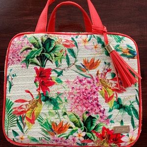 Stephanie Johnson Cosmetic Case 🌸